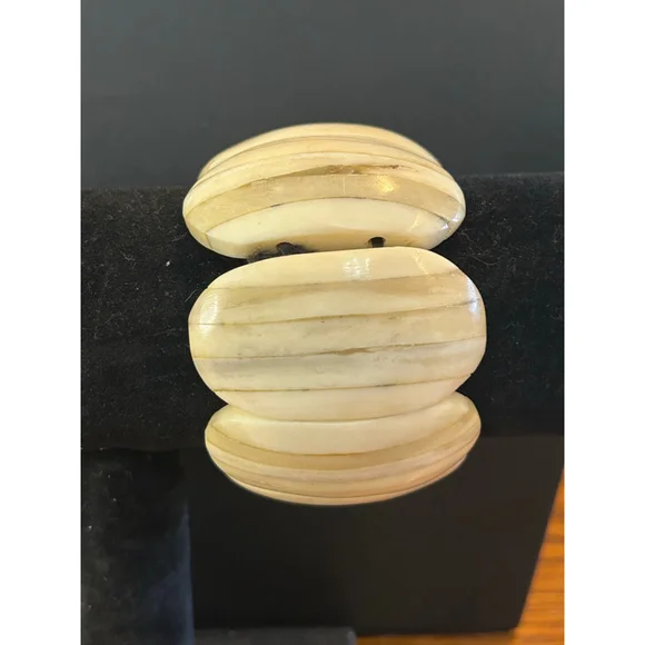 Women's fabulous bone stretch Bracelet One Size Beige - Picture 3 of 8